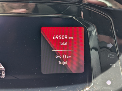 Volkswagen Golf 2.0 TDI FIRST EDITION CARPLAY GPS LED AMBIANCE