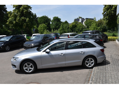 Audi A4 Avant 30 TDI S-Tronic