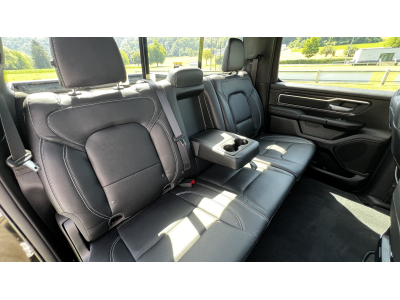 Dodge RAM 1500 5.7 V8 BiGHORN Black Edition + LPG