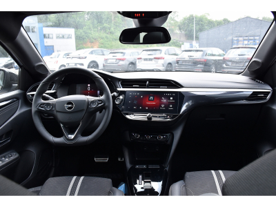 Opel Corsa 1.2 GS AT8