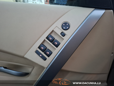 BMW 520 i 170cv / 1er Propriétaire 64000km / Carnet d'entretien / CUIR / CLMA / ....