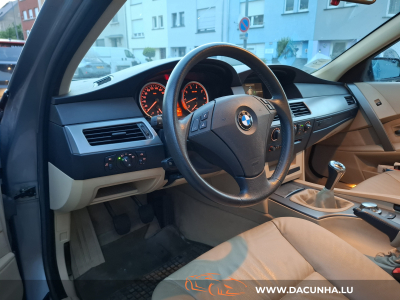 BMW 520 i 170cv / 1er Propriétaire 64000km / Carnet d'entretien / CUIR / CLMA / ....