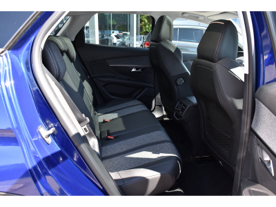 Peugeot 3008 1.2 PureTech EAT8