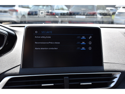 Peugeot 3008 1.2 PureTech EAT8
