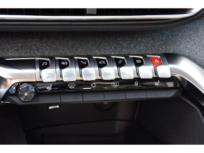 Peugeot 3008 1.2 PureTech EAT8