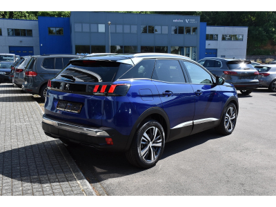 Peugeot 3008 1.2 PureTech EAT8