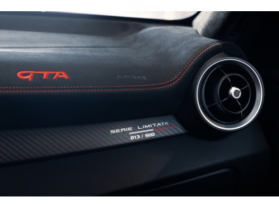 Alfa Romeo Giulia Quadrifoglio GTA 2.9 V6 AT /5 SEATS /VOLL CARBON/  AKRAPOVIC /