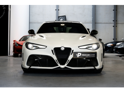 Alfa Romeo Giulia Quadrifoglio GTA 2.9 V6 AT /5 SEATS /VOLL CARBON/  AKRAPOVIC /