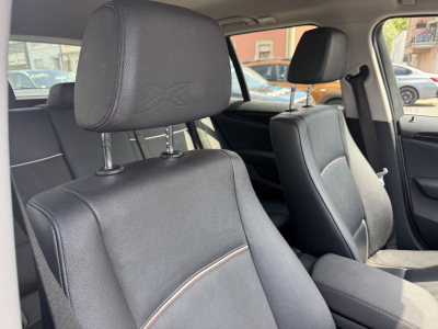 BMW X1 18dA Xdrive 143 X-LINE