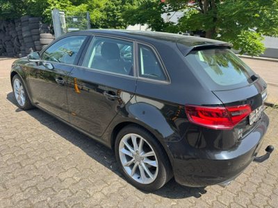 Audi A3 AUDI A3 SPORTBACK QUATTRO NAVI XENON SITZHEIZUNG AHK