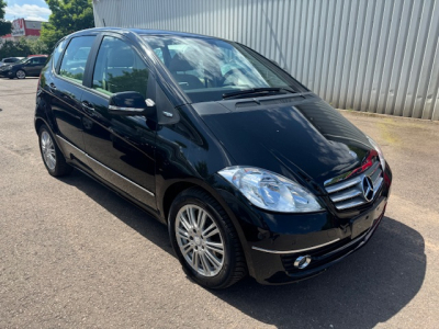 Mercedes-Benz A 200 MERCEDES-BENZ A200 AUTOMATIK PANORAMA LEDER SHZ