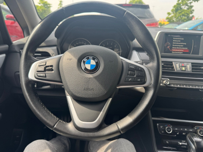 BMW 218 Active Tourer BMW 218 ACTIVE TOURER TEMPOMAT AUTOMATIK