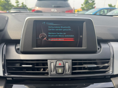 BMW 218 Active Tourer BMW 218 ACTIVE TOURER TEMPOMAT AUTOMATIK
