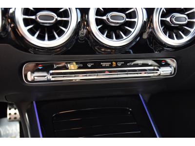 Mercedes-Benz GLA 250 4Matic AMG Line 8G-Tronic