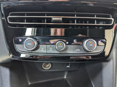 Opel Mokka 1.2 Turbo CARPLAY CLIM AUTO SIEGES CHAUFF CAMERA 360
