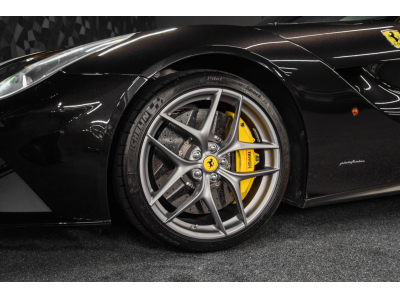 Ferrari F12 Berlinetta 6.3 V12 - NERO DAYTONA
