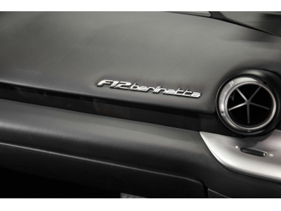 Ferrari F12 Berlinetta 6.3 V12 - NERO DAYTONA