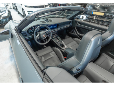 Porsche 992 911 CARRERA 4S CABRIOLET / BOSE / ACC /360° / RS SPYDER 21 / MATRIX / PDLS+ /