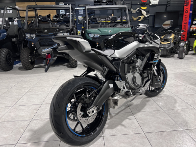 CF Moto 675 SR-R 