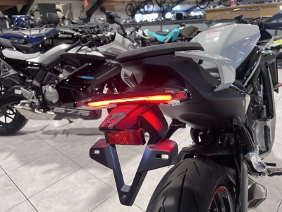 CF Moto 675 SR-R 