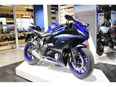 Yamaha R7 