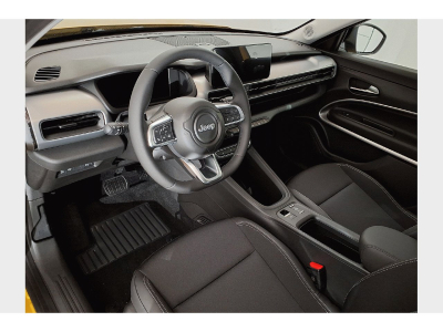 Jeep Avenger 1.2 E-Hybrid AT ALTITUDE