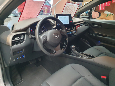 Toyota C-HR 1.8 HYBRIDE C-HIC MONO-TONE + NAVI
