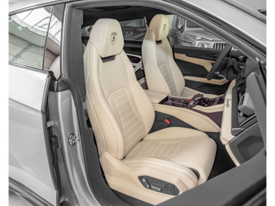 Lamborghini Urus URUS SE/NEW 2025/ STOCK AVAILABLE DIRECTLY