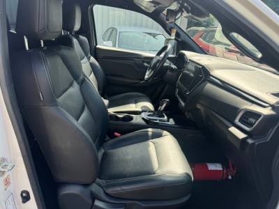 Isuzu D-Max ISUZU D-MAX V-CROSS LEDER KAMERA LED AHK