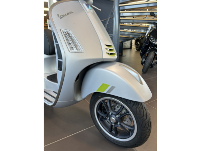 Vespa GTS 300 Super Tech