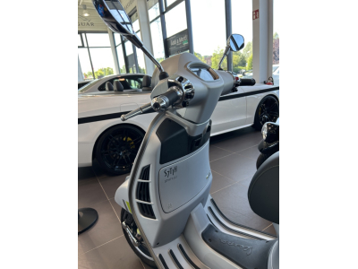 Vespa GTS 300 Super Tech