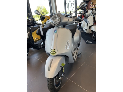 Vespa GTS 300 Super Tech