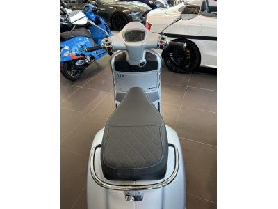 Vespa GTS 300 Super Tech