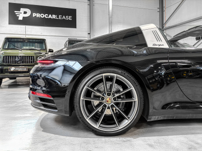 Porsche 992 911 TARGA 4/ PASM/ PCM/ APPLE CARPLAY/ ECHAPEMMENT SPORT / ROUES DIRECTRICES /
