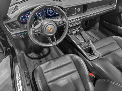 Porsche 992 911 TARGA 4/ PASM/ PCM/ APPLE CARPLAY/ ECHAPEMMENT SPORT / ROUES DIRECTRICES /