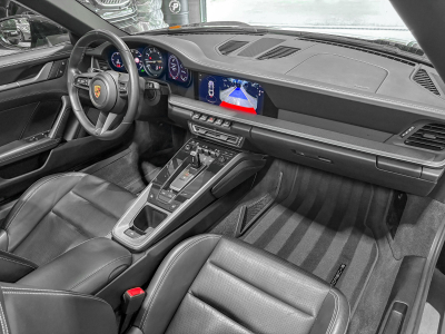 Porsche 992 911 TARGA 4/ PASM/ PCM/ APPLE CARPLAY/ ECHAPEMMENT SPORT / ROUES DIRECTRICES /