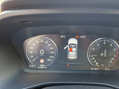 Volvo XC40 R-Design 163 CV BVA