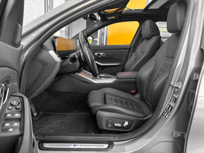BMW 340 Touring M340 d xDrive/Pano/HUD/Camera/19/ACC/VOLL