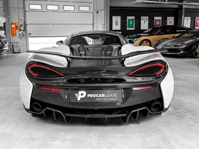 McLaren 570S 570S Coupé 3.8 Bi-Turbo V8/AKRAPOVIC | LIFT/ MALUS P./Ceramic/Camera/