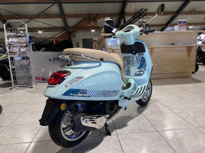 Vespa Primavera 125 BATIK