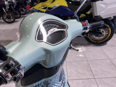 Vespa Primavera 125 BATIK