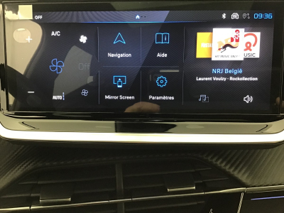 Peugeot 2008 Hybrid 145 e-DCS6 GT Schiebdach/Navy/360°