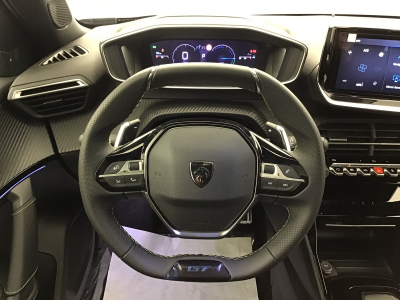 Peugeot 2008 Hybrid 145 e-DCS6 GT Schiebdach/Navy/360°