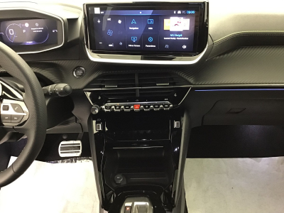 Peugeot 2008 Hybrid 145 e-DCS6 GT Schiebdach/Navy/360°