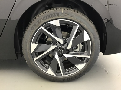 Peugeot 308 130 EAT8 ALLURE Kamera/Navy/17