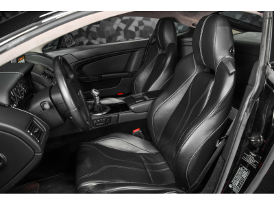 Aston Martin V12 Vantage Coupé / Boîte manuelle