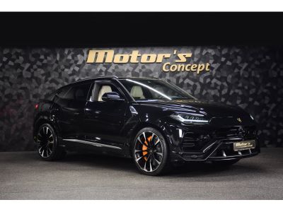 Lamborghini Urus V8