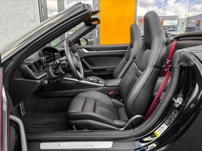 Porsche 992 CARRERA CABRIOLET/LIFT/CHRONO/CARBON/VENTILED SEATS