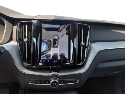 Volvo XC60 2.0 B4 MHEV PLUS DARK