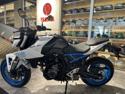 Suzuki GSX-8S 
